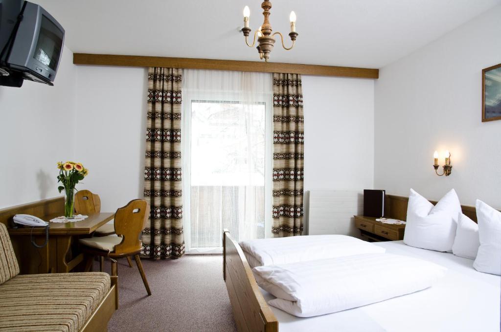 Berghotel Rasis Galtür Habitación foto